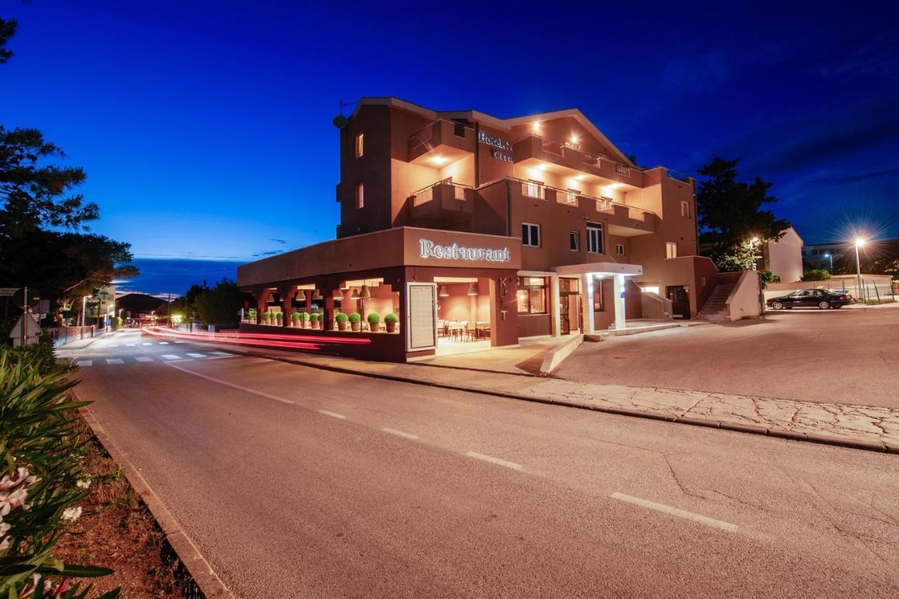 Hotel Terra Novalja Extérieur photo