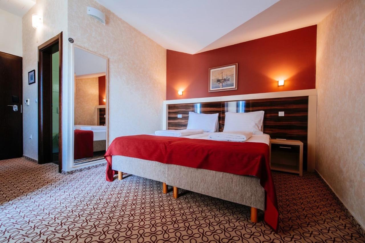 Hotel Terra Novalja Extérieur photo