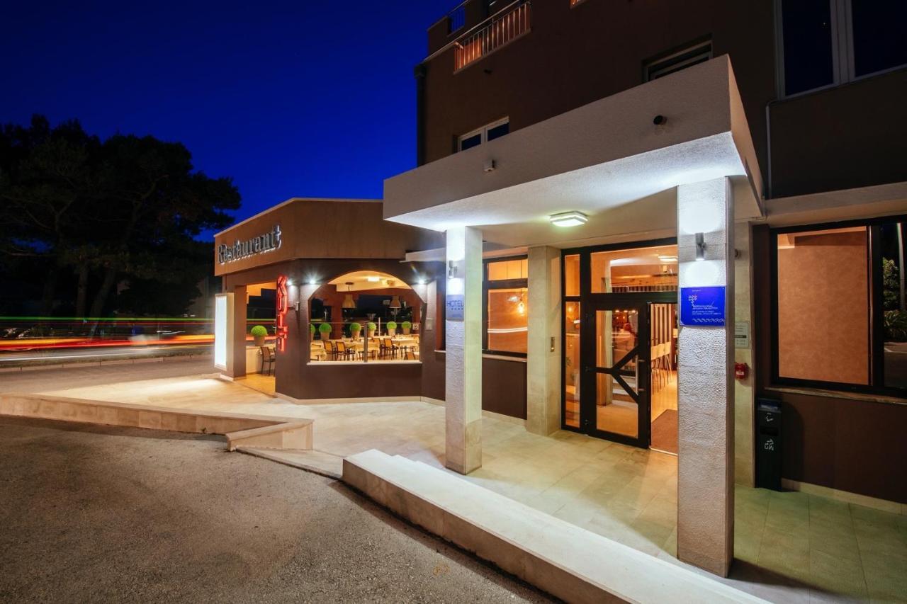 Hotel Terra Novalja Extérieur photo