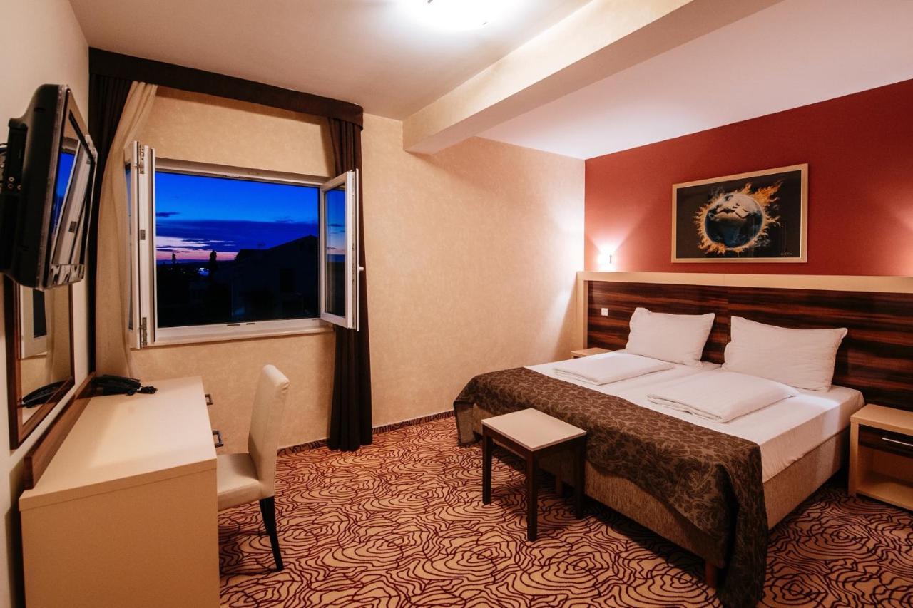 Hotel Terra Novalja Extérieur photo